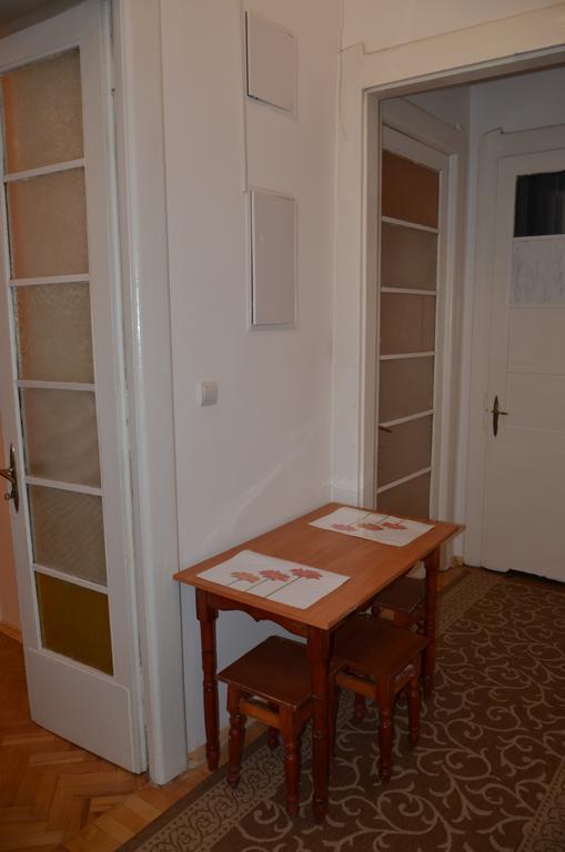 Apartment Viatores Lviv Eksteriør billede