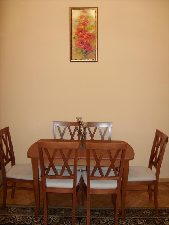 Apartment Viatores Lviv Værelse billede